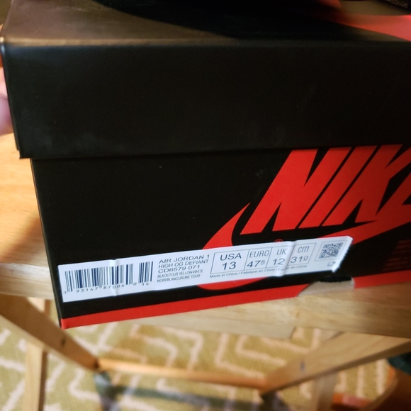 Jordan 1 OG retro Defiant - Picture 6 of 10